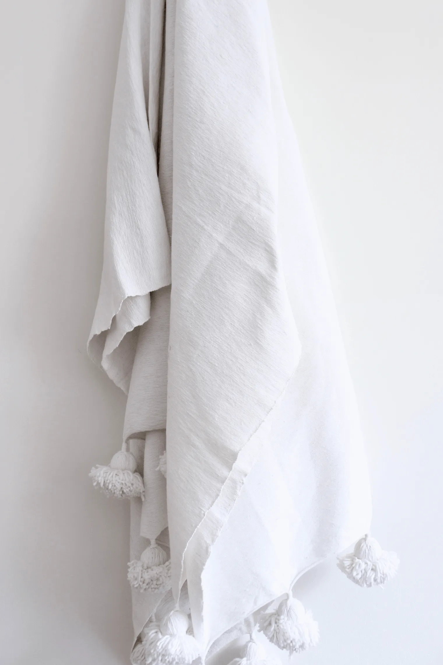 Pom Pom Blanket - White