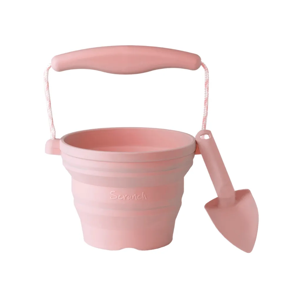 Scrunch seedling pot and trowel