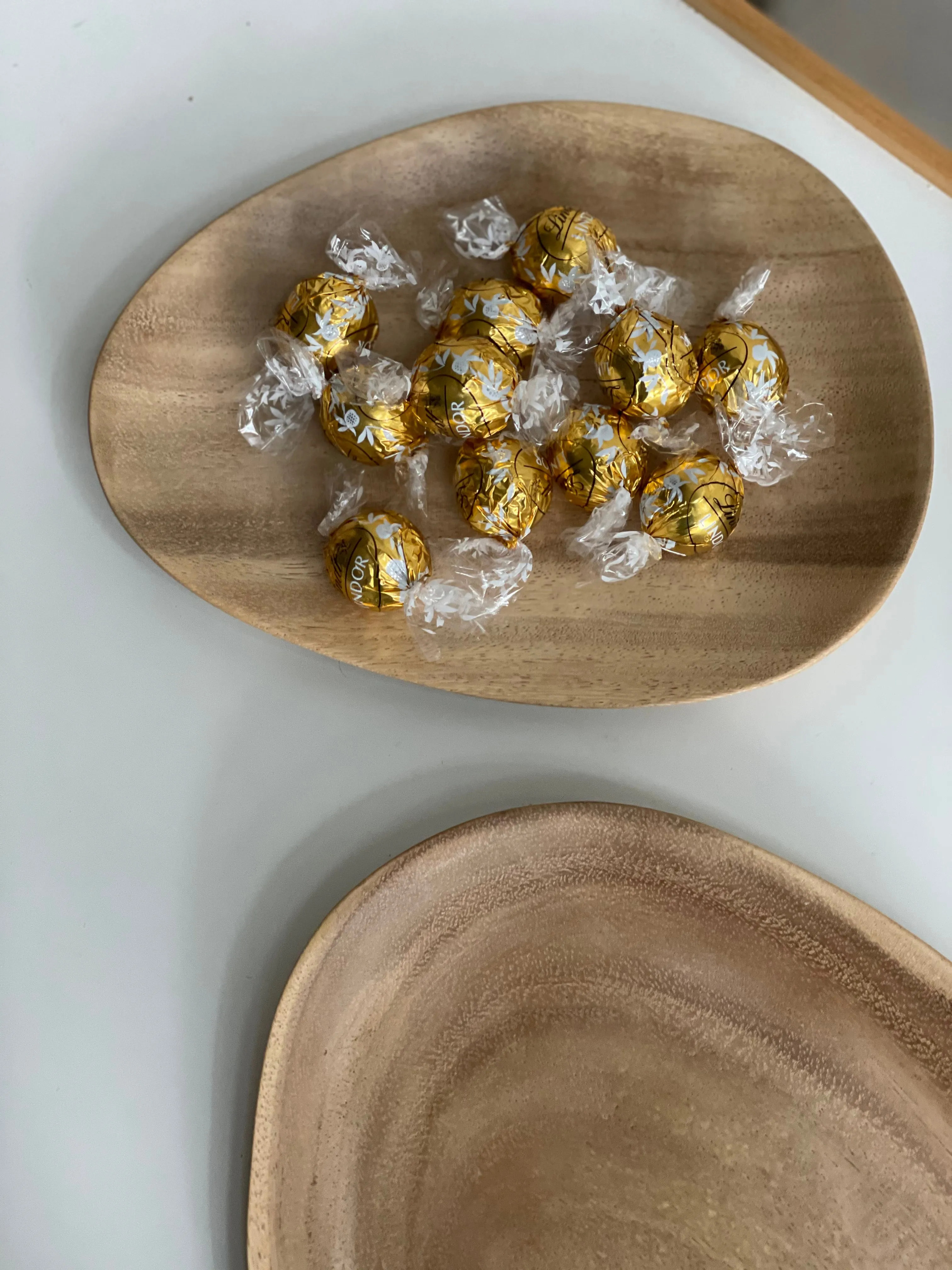Serving Wooden Plates. (set of 8)