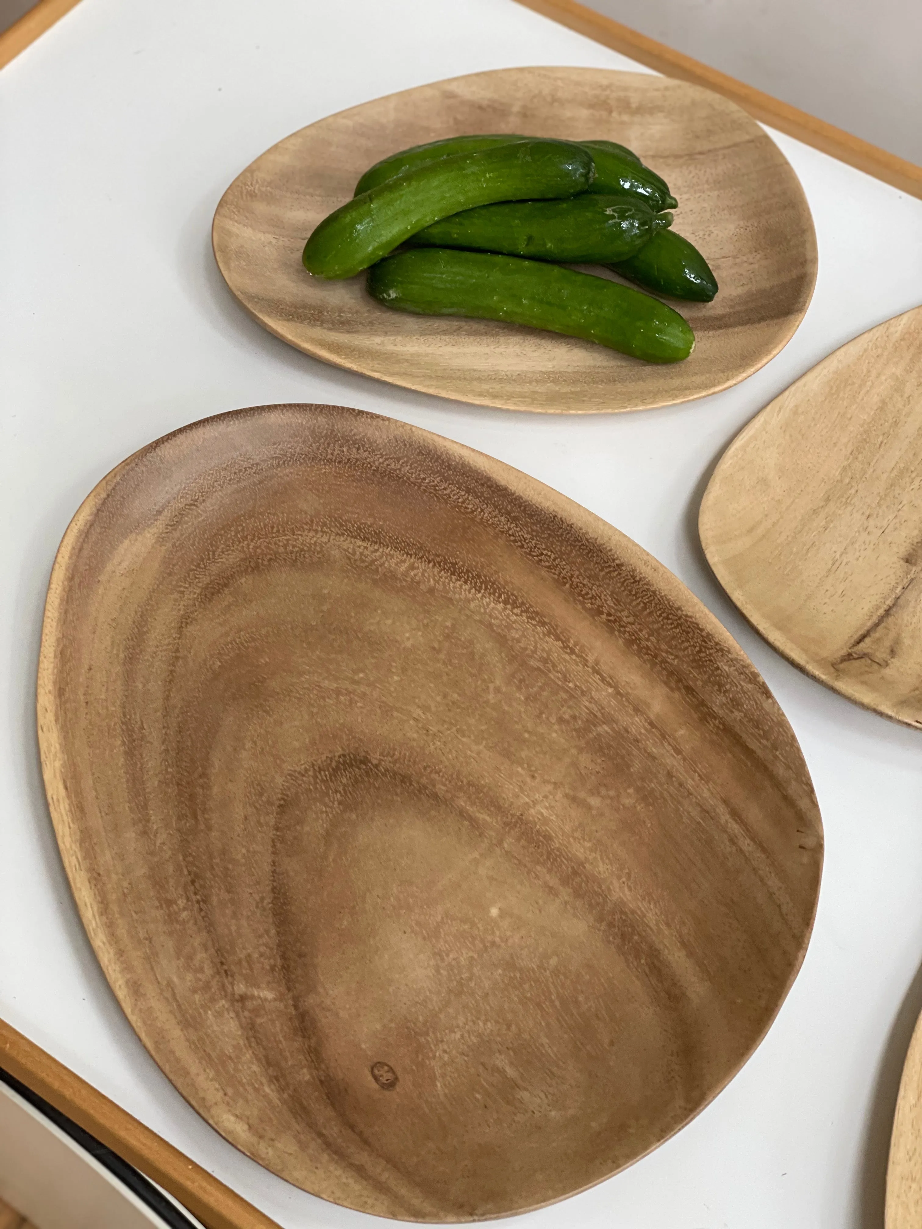 Serving Wooden Plates. (set of 8)