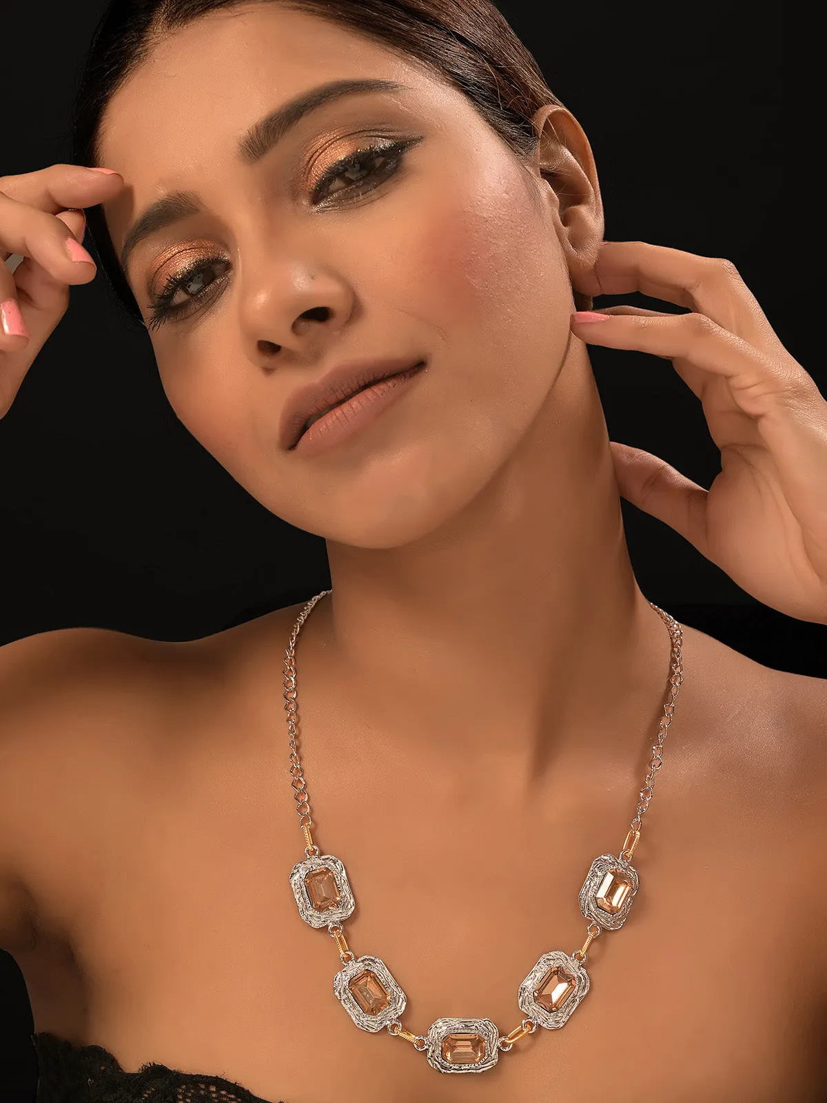 Zora Necklace