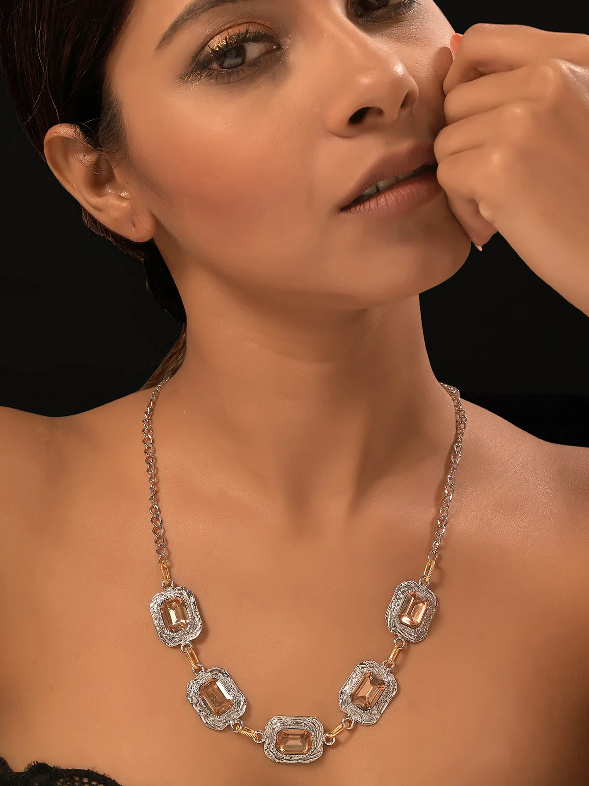 Zora Necklace